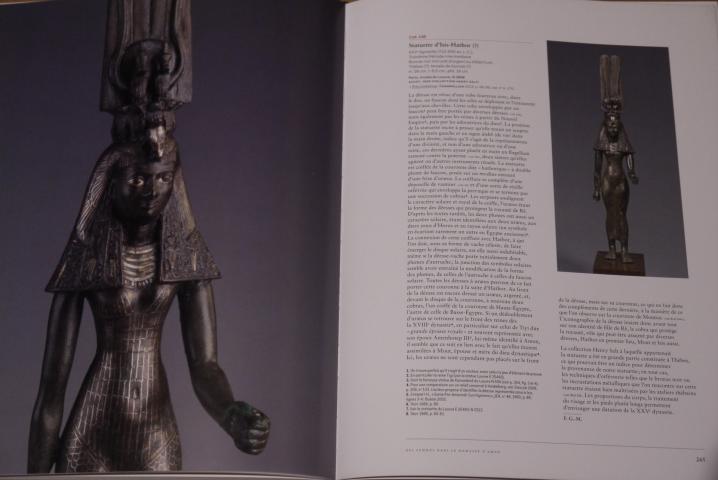 Servir les dieux d'Egypte - Photos tres détaillées de statuettes