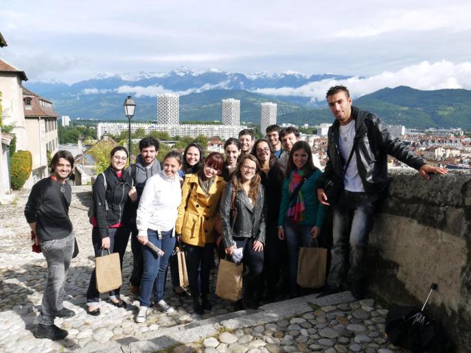 Photo souvenir à la sortie du Musée Dauphinois, avec moi !