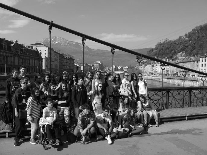 Petite photo de groupe sur la passerelle Saint-Laurent