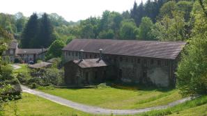 Ancienne papeterie de la Pérollerie à Rives